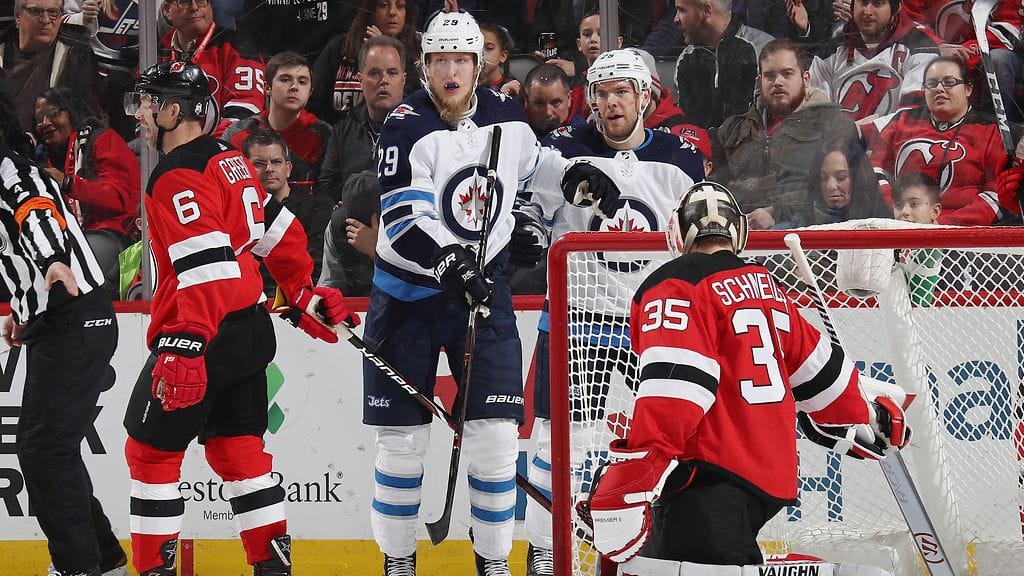 Patrik Laine osui Devilsiä vastaan.