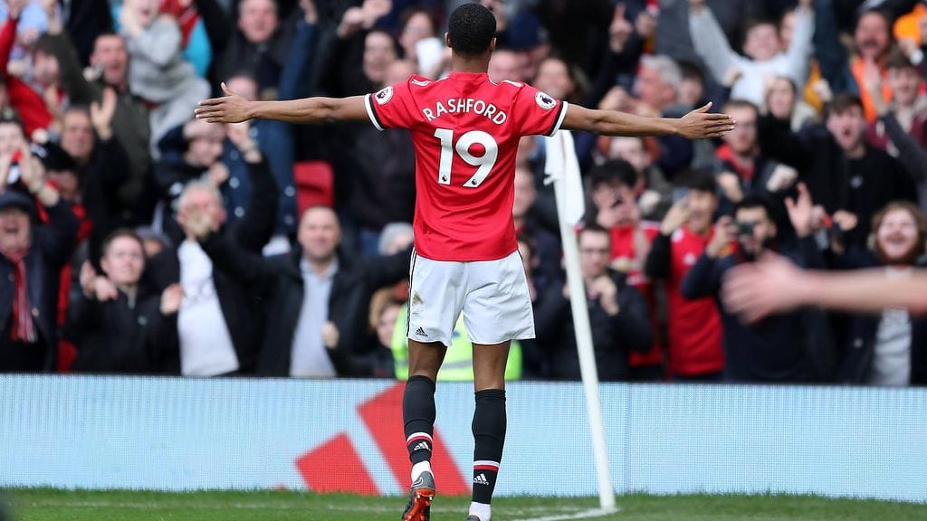 Manchester Unitedin englantilaishyökkääjä Marcus Rashford iski kaksi maalia lauantaina Liverpoolin verkkoon.