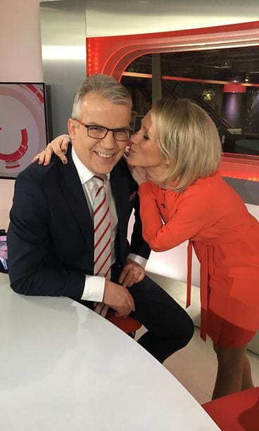 Uutisankkuri Keijo Leppänen sai täyteen 25 vuotta MTV Uutisissa.