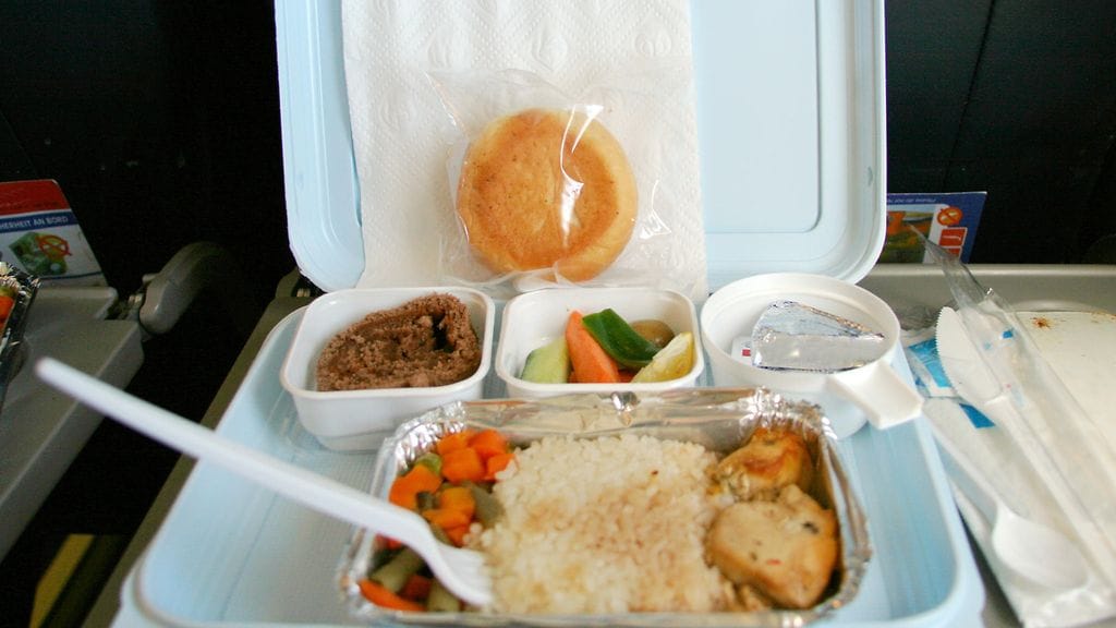 Lentokoneessa tarjoiltavan ruoan laatu voi vaihdella.