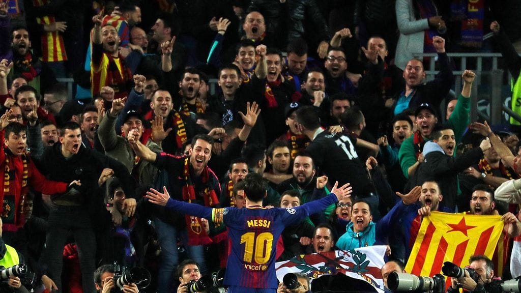 Lionel Messi Barcelona-fanien juhlinnan kohteena.