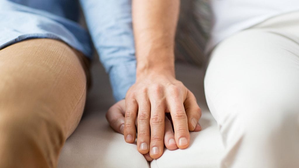 Savin-Williams haastatteli 40 miestä, joilla oli suhteita muihin miehiin, mutta jotka silti kertoivat olevansa "heteroita".