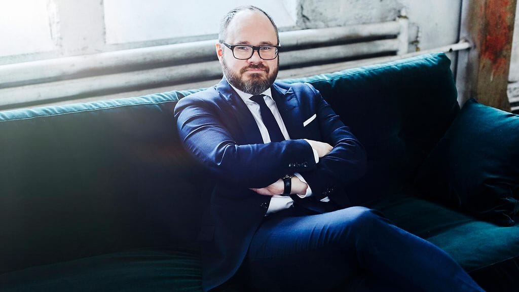 Tuomas Enbuske vuonna 2017.