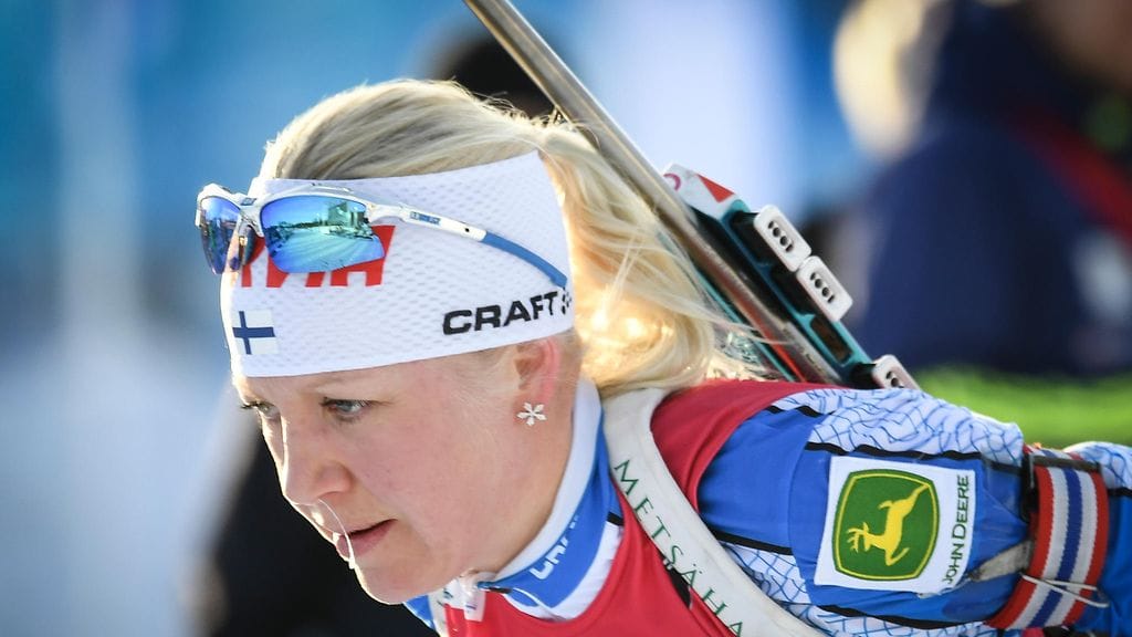 Kaisa Mäkäräinen on maailmancupin kokonaistilanteessa toisena.