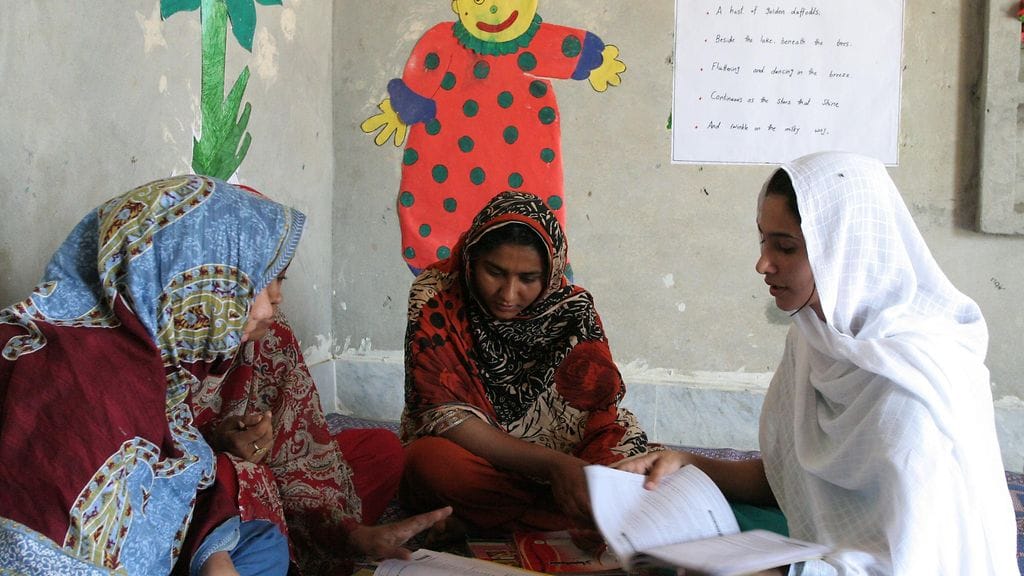 Kansainvälinen oikeus ei huomioi riittävästi tyttöjä ja heidän erityistarpeitaan.