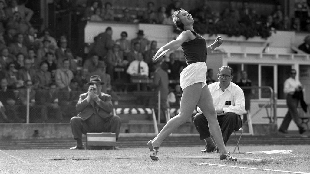 Irina Begljakova Bernin EM-finaalissa vuonna 1954.