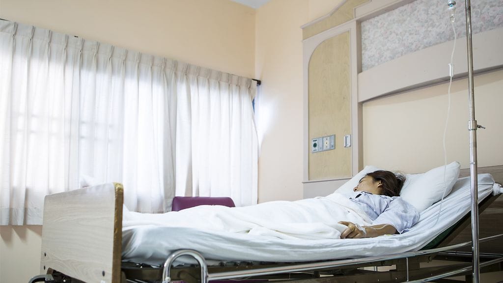 sairaalasänky, nainen