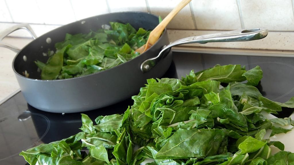 Kasaan paistunut pinaatti aiheutti ruoanlaittajalle pettymyksen.