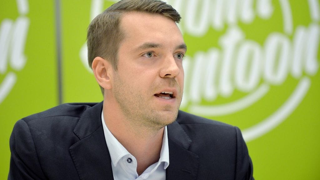 Jouni Ovaska jättää keskustan puoluesihteerin tehtävän.