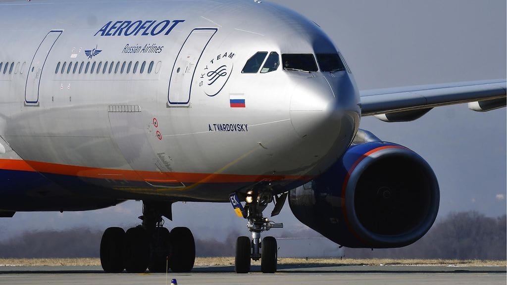 Aeroflot perui keskiviikkona yli 50 lentoa Moskovasta rajoitusten vuoksi, venäläismedia kertoi.