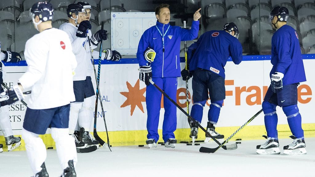 Leijonien joukkue harjoituksissa viime keväänä Pariisissa.