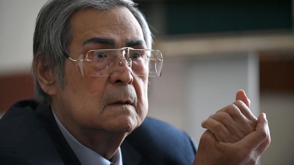 Kuvernööri Aman Tuleyev ilmoitti erostaan tänään.