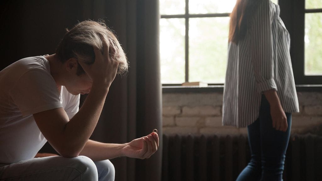 Tyynysuhde kertoo tavallisesti kyvyttömyydestä olla ilman ihmissuhdetta. Varasuhde myös täyttää yleensä jonkin tarpeen, joka pääasiallisesta suhteesta puuttuu.