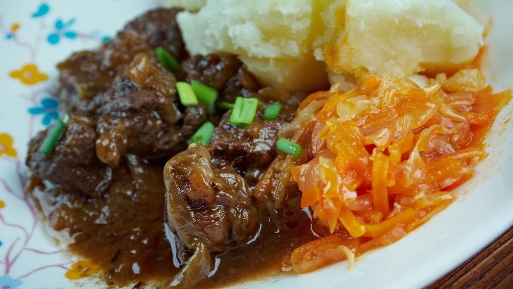 Perinteisessä liharuoassa on reilusti rasvaa.