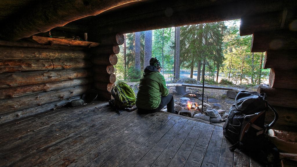 Kuvituskuvassa Murrookosken laavu Ruunalla Lieksassa.