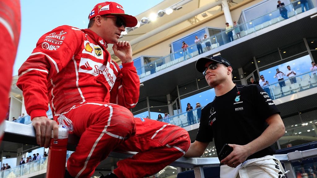 Kimi Räikkönen starttaa Bahrainin kisaan toisena ja Valtteri Bottas kolmantena.