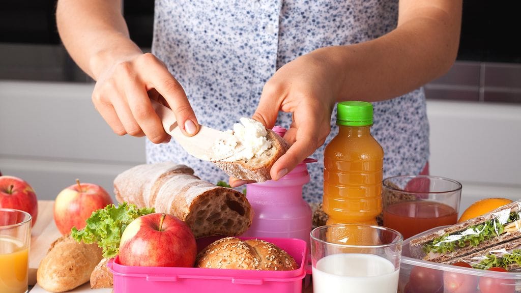 Närkästynyt äiti listasi kaiken, mitä tyttärelleen evääksi antoi. Kuvituskuva.