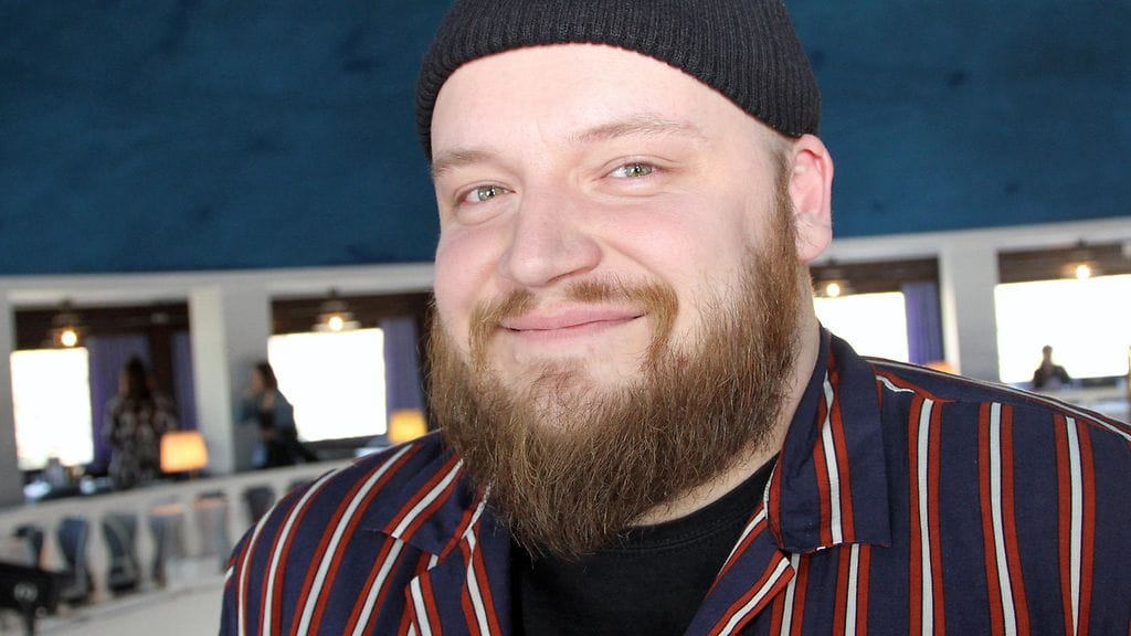 Artisti Kasmir tuli fanien yllätykseksi isäksi.