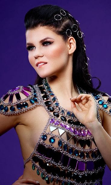 Saara Aalto promo huhtikuu 2018 3