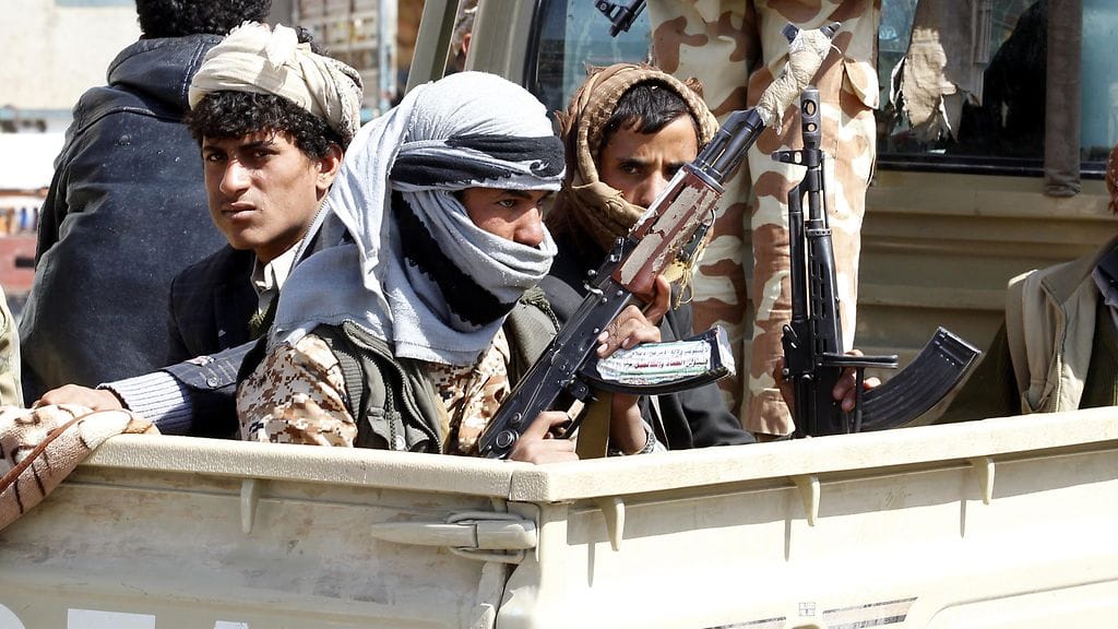 Yemenin huthi-kapinalliset ovat kertoneet olevansa ohjusiskujen takana.