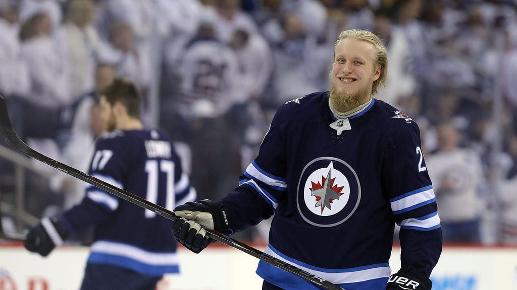Patrik Laine niittasi Winnipeg Jetsin 2-2-tasoituksen tulisella rannelaukauksella.