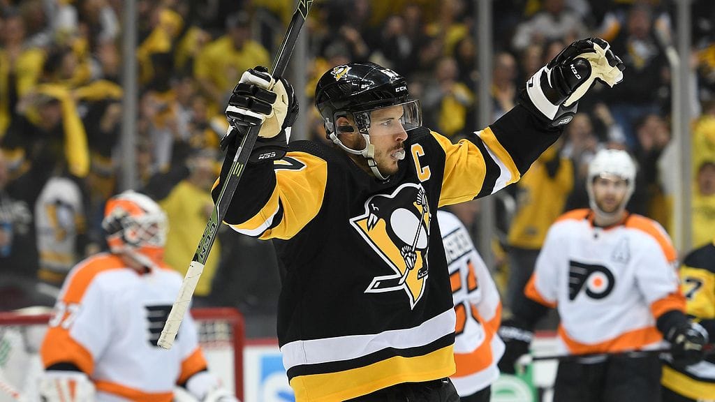 Sidney Croby iski hattutempun, kun Pittsburgh murjoi Philadelphian 7-0. Crosbyn ensimmäinen oli todellinen taidonnäyte.