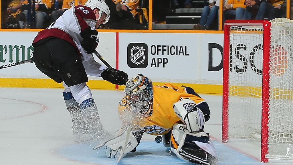 Pekka Rinne pysäytti Mikko Rantasen läpiajossa.