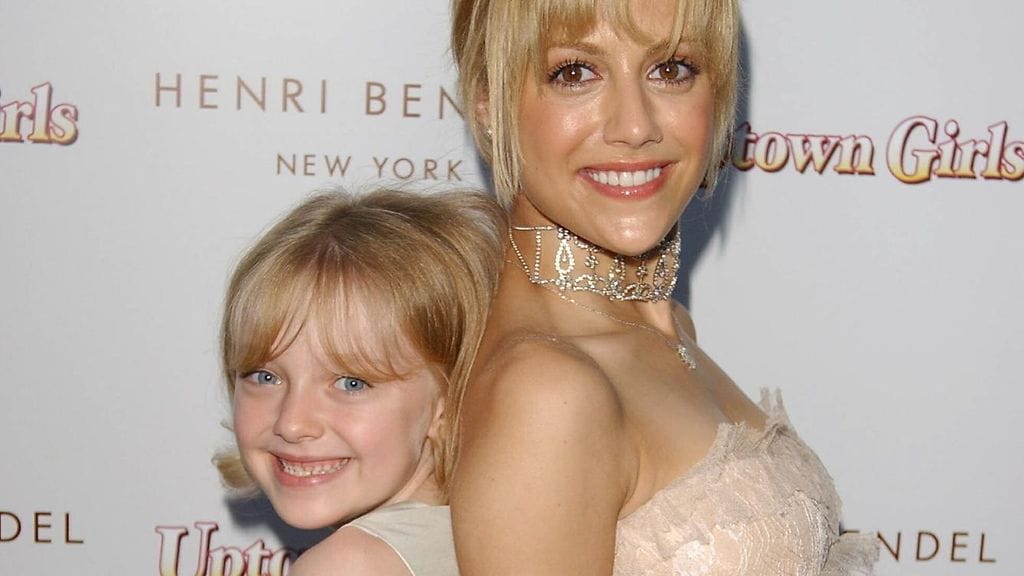 Dakota Fanning ja Brittany Murphy tähdittivät Uptown Girls -elokuvaa.