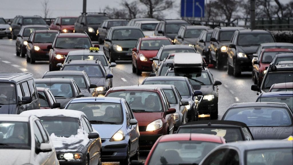 Mikromuoveja syntyy liikenteessä myös esimerkiksi tiemerkintöihin käytetyistä maalimassoista.