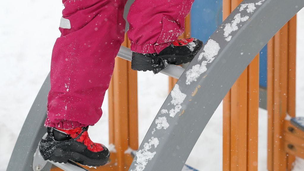 Helsingin kaupunki on ottanut kantaa Itä-Helsingissä Mellunmäessä sijaitsevan Laakavuoren päiväkodin ongelmiin.