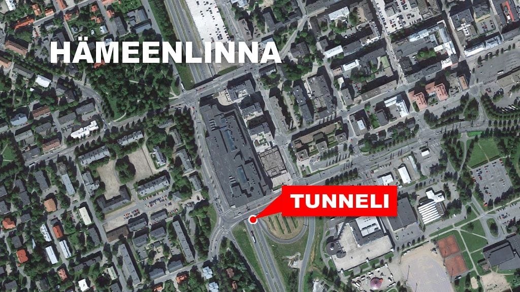 Onnettomuuspaikka on Kauppakeskus Goodmanin tunnelissa.