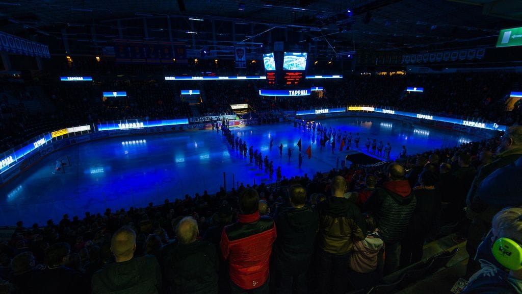 Tampereen Hakametsän jäähalli isännöi torstaina toista finaaliottelua Tapparan ja Kärppien välillä.