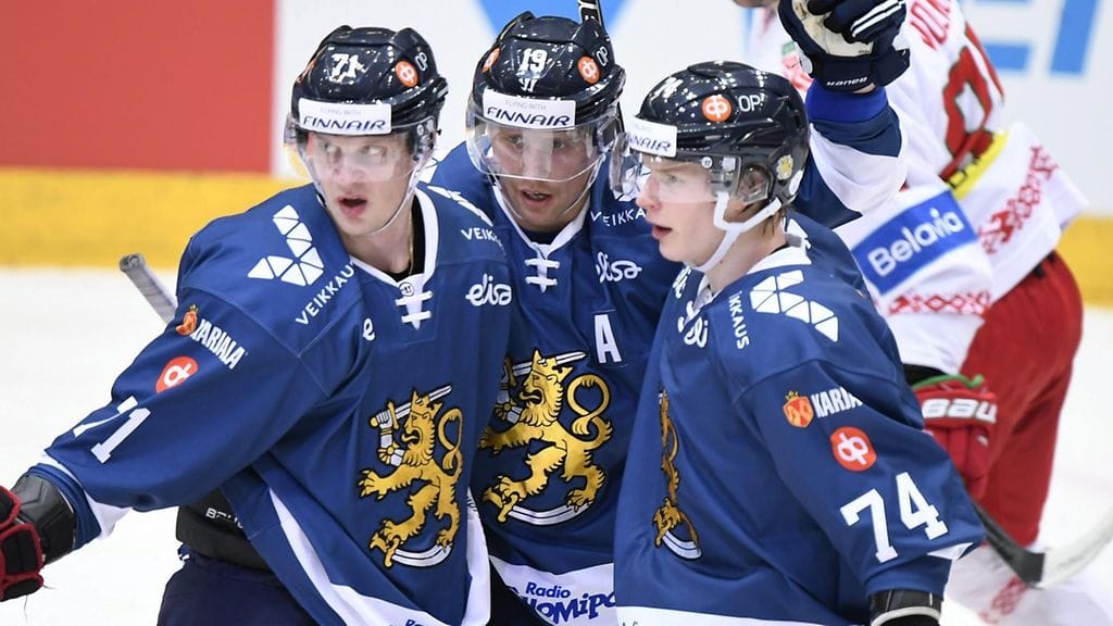 Juuso Puustinen (vas.), Veli-Matti Savinainen ja Antti Suomela ehtivät pelata muutaman ottelun yhdessä.