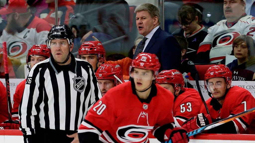 Bill Peters on valmentanut Sebastian Ahoa koko tämän NHL-uran.