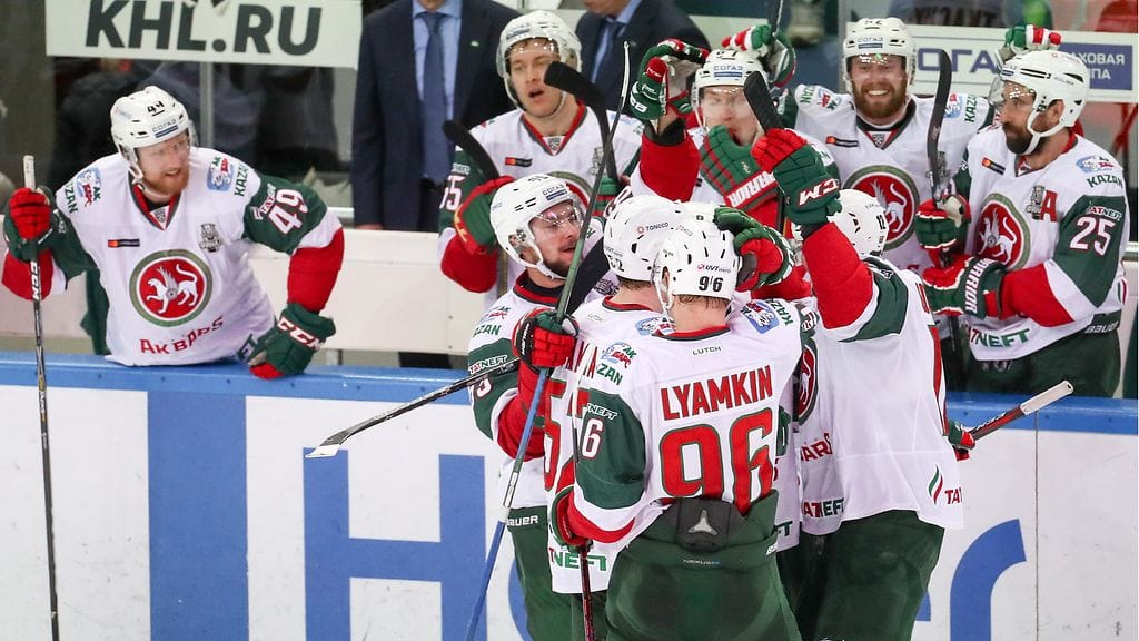 Ak Bars Kazan juhlii kolmatta voittoaan KHL:n finaalisarjassa.