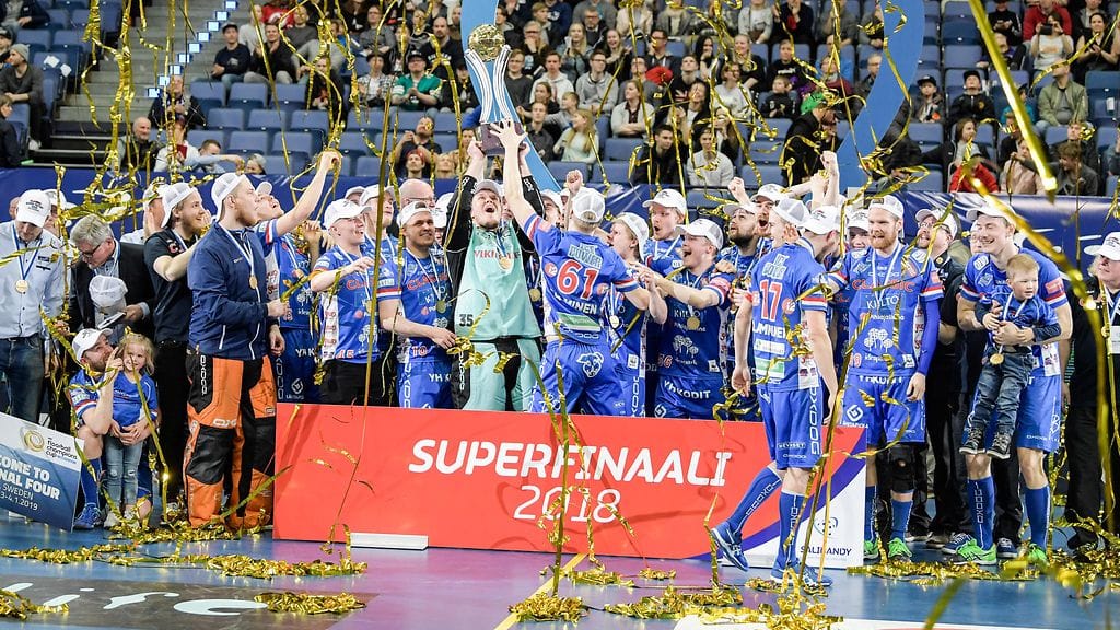 Classic voitti kolmannen salibandyn miesten Suomen mestaruutensa, joka oli sille myös kolmas peräkkäinen.