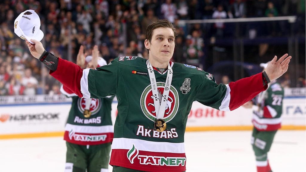 Jääkiekkoliiga KHL:n mestaruuden voittanut Atte Ohtamaa palaa Kärppien riveihin.