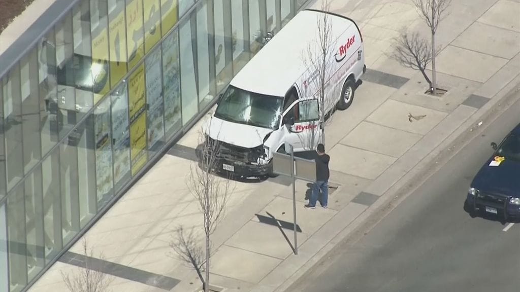 4150429_++Canada Crash_frame_3043