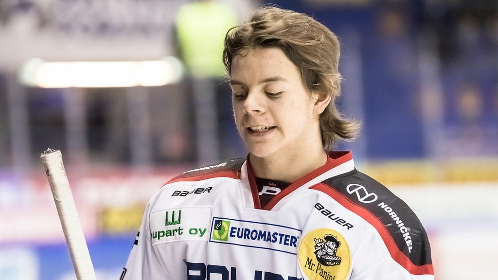 Jesperi Kotkaniemi pyörii korkealla NHL:n varaustilaisuuden ennakkoarvioissa.