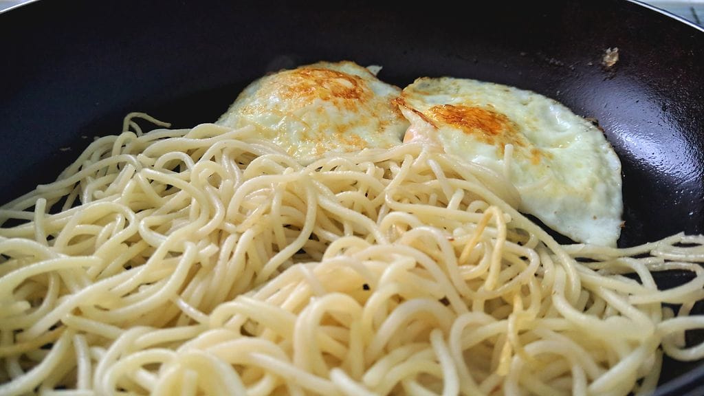 kananmuna pasta pannu