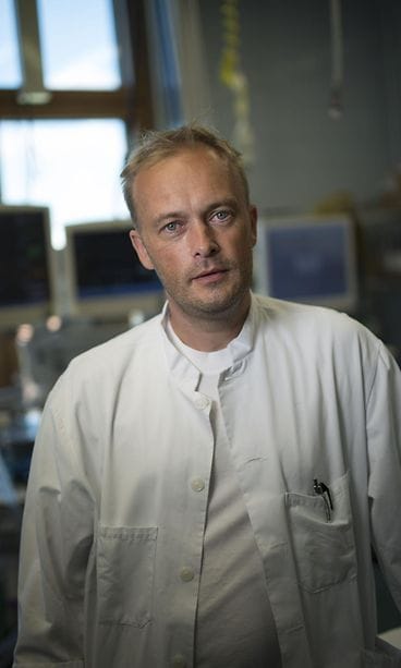 Plastiikkakirurgi Patrik Lassus.