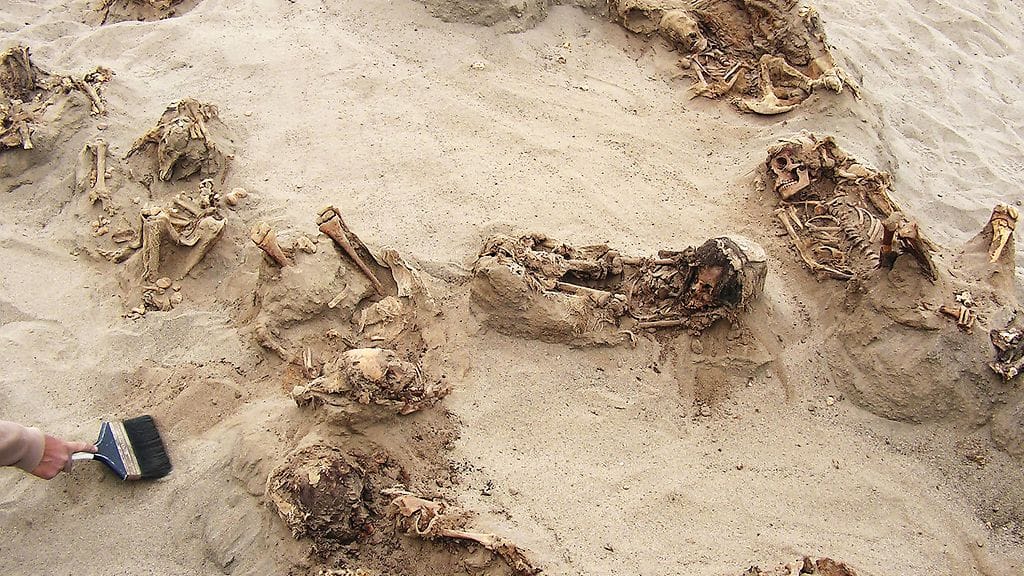 Muinaisesta Chan Chanin kaupungista Perusta löydettiin 140 uhratun lapsen ja 200 laaman ruumiit.