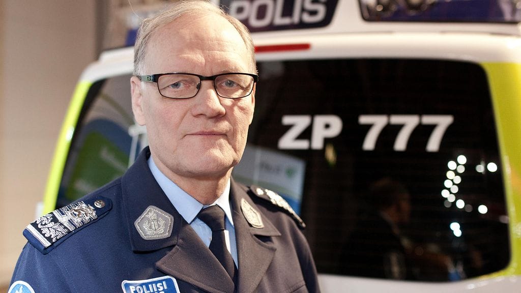 Virkavelvollisuuden rikkomisesta epäillään muun muassa entistä poliisiylijohtaja Mikko Paateroa.