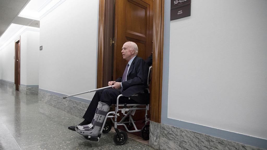 Arizonan senaattori John McCain taistelee syöpää vastaan.