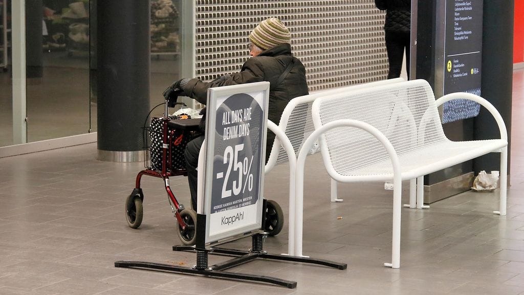 Työssäkäyvät ihmiset hoitavat usein iäkkäitä vanhempiaan, sairaita puolisoitaan tai vammaisia lapsiaan.