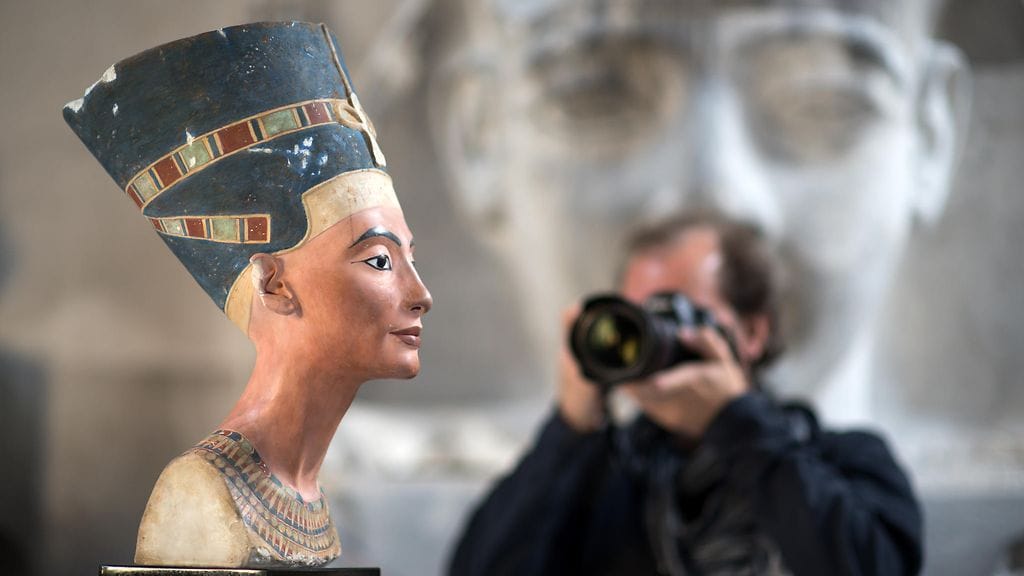 nefertiti-epypti-AOP