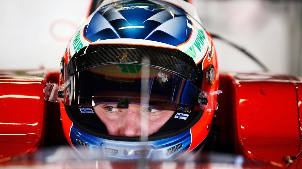 Suomalaiskuljettaja Simo Laaksonen debytoi viikonloppuna GP3-luokan kisoissa Barcelonassa.