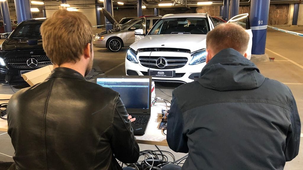 Hyvät eli valkohattuiset hakkerit auttavat vakuutusyhtiötä löytämään tietoturva-aukkoja.