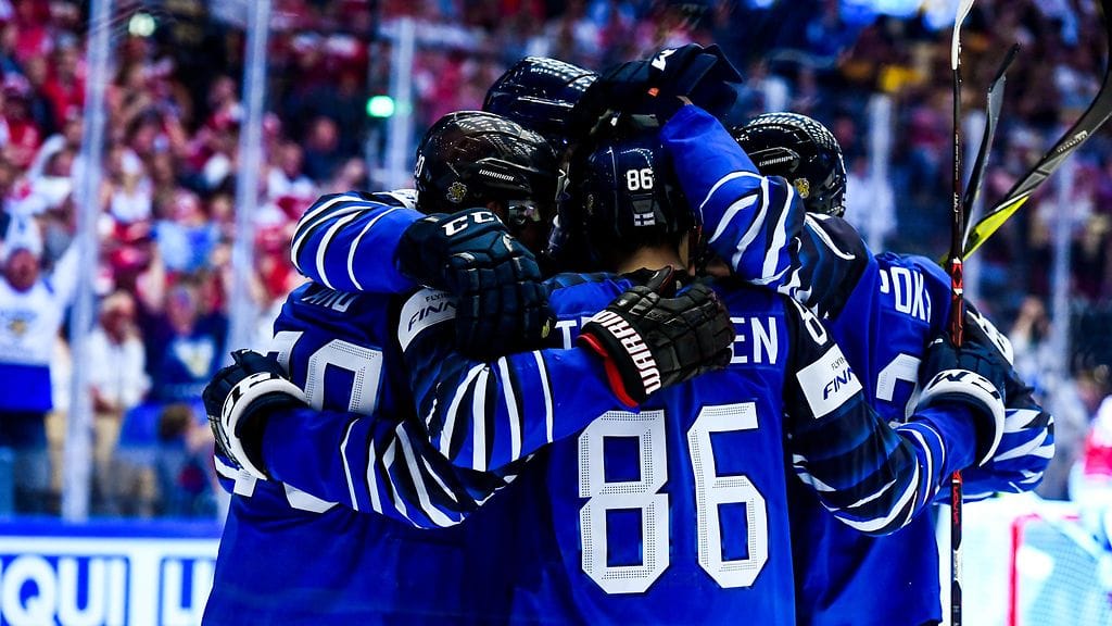 Leijonat tuulettaa.