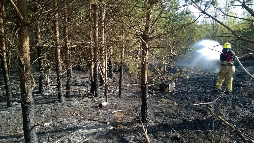 Kuvituskuvassa maastopalo Muijalannummentiellä Lohjalla 7. toukokuuta 2016.